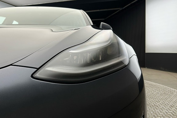 Tesla Model 3 10 of 25
