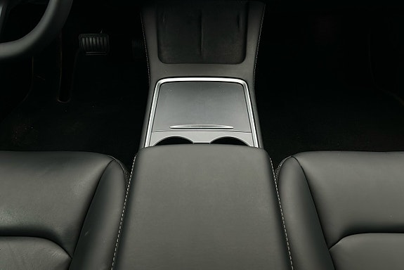 Tesla Model 3 8 of 25