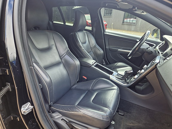 Volvo V60 3 of 5