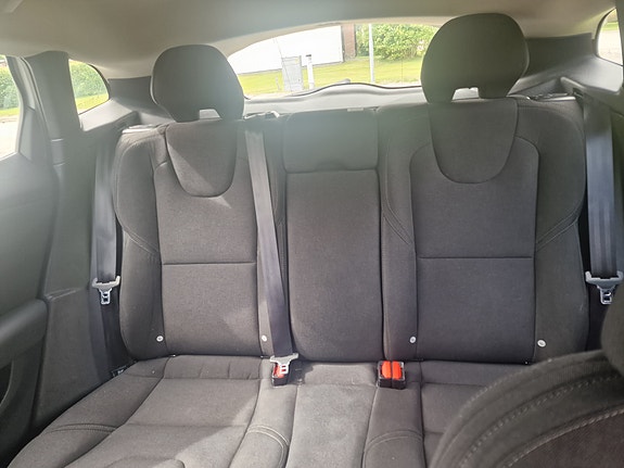 Volvo V40 6 of 8