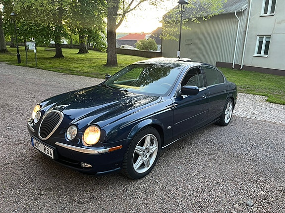 Jaguar S-TYPE 3 of 5