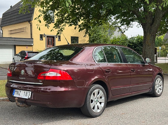 Skoda Superb 6 of 11