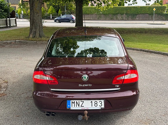 Skoda Superb 5 of 11