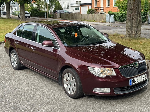 Skoda Superb 3 of 11
