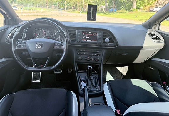 Seat Leon 5 of 5