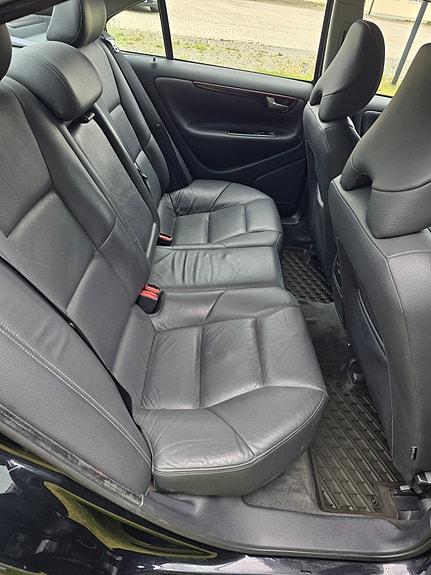 Volvo S60 5 of 5