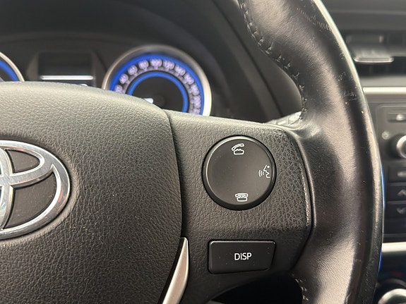 Toyota Auris 17 of 30