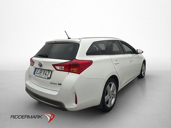 Toyota Auris 8 of 30