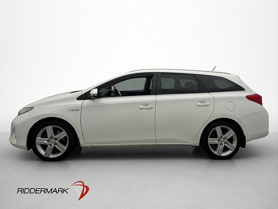 Toyota Auris 5 of 30