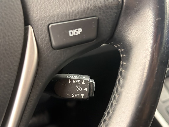 Toyota Auris 18 of 30