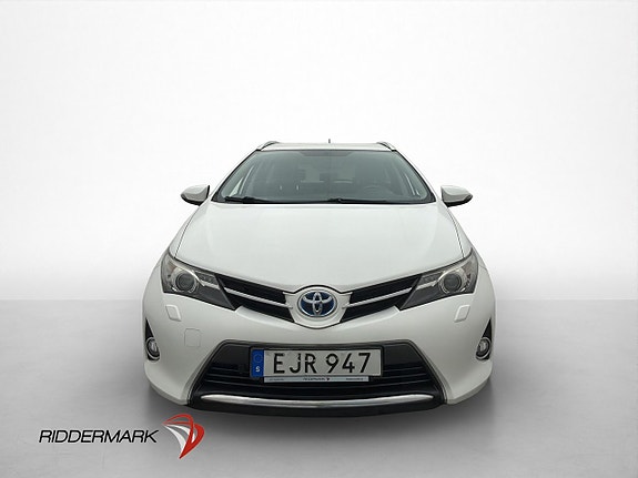 Toyota Auris 2 of 30