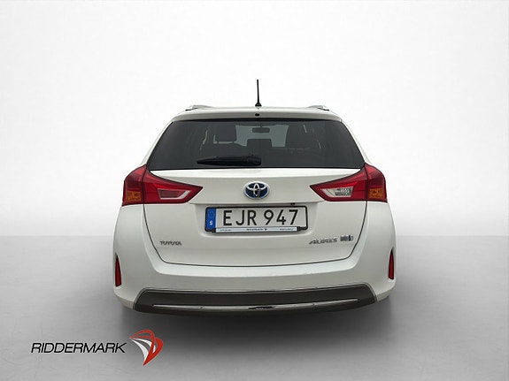 Toyota Auris 7 of 30