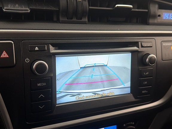 Toyota Auris 19 of 30