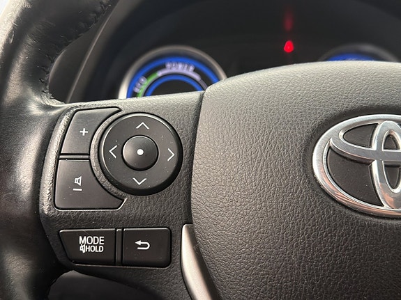 Toyota Auris 15 of 30