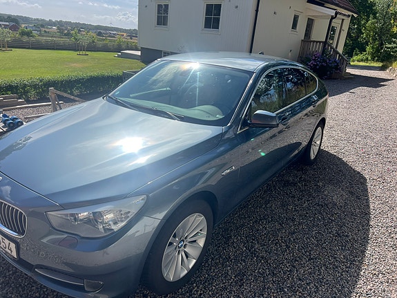 BMW 520d 3 of 5