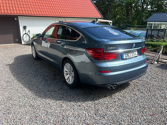BMW 520d 4 of 5