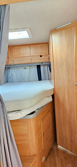 Adria Coral 655SP 6 of 11