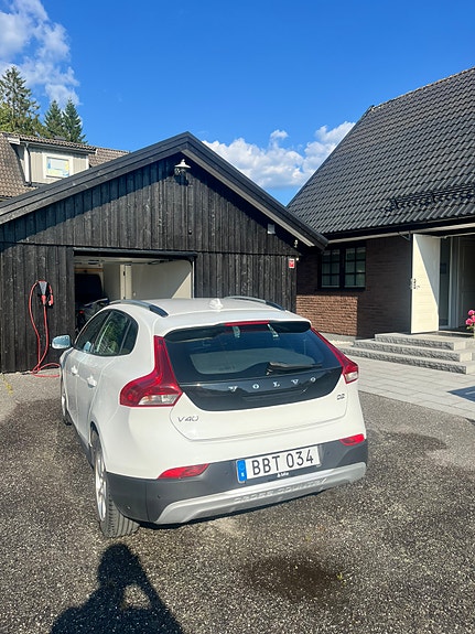 Volvo V40 Cross Country 4 of 8