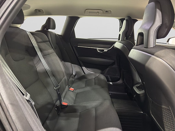 Volvo V90 10 of 19