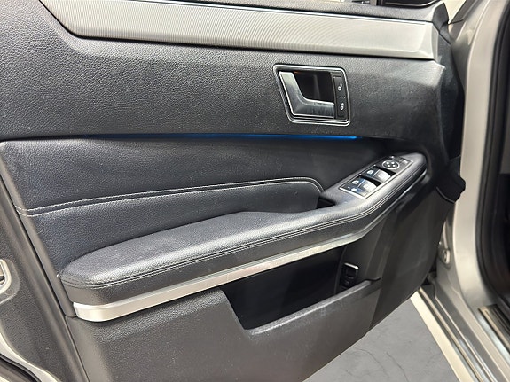 Mercedes-Benz E220 14 of 19