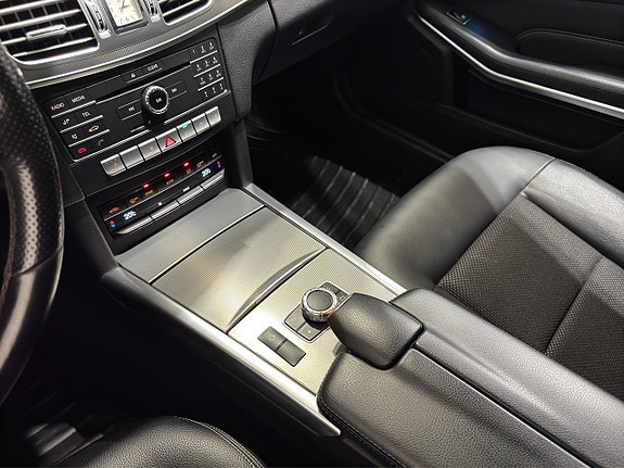 Mercedes-Benz E220 16 of 19