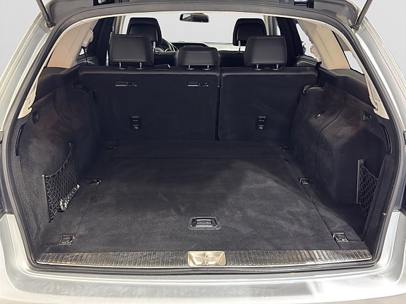 Mercedes-Benz E220 11 of 19