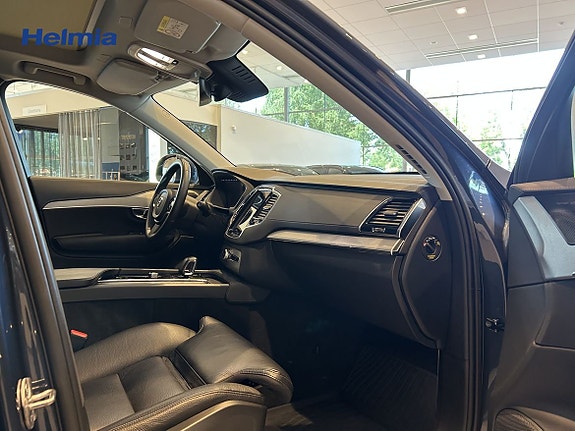 Volvo XC90 4 of 5