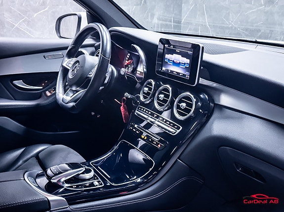 Mercedes-Benz GLC220 d 13 of 29