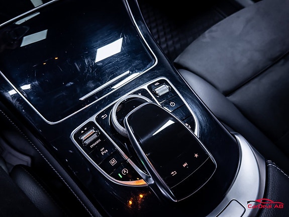 Mercedes-Benz GLC220 d 28 of 29