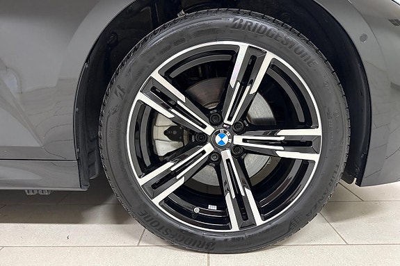 BMW 330e 15 of 19