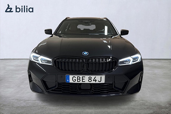 BMW 330e 5 of 5