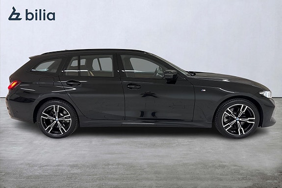 BMW 330e 16 of 19