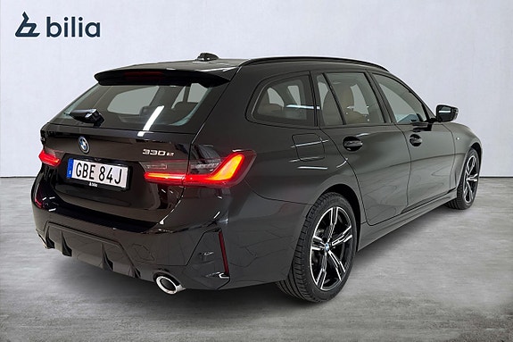 BMW 330e 17 of 19
