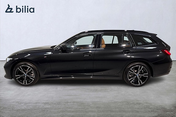 BMW 330e 3 of 5