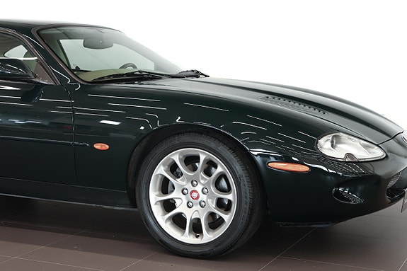 Jaguar XKR 6 of 11