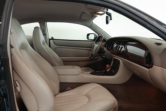 Jaguar XKR 9 of 11