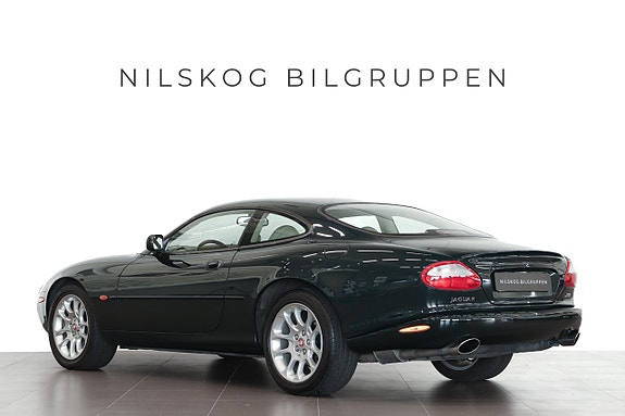 Jaguar XKR 4 of 5