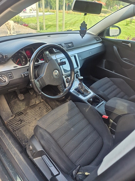 Volkswagen Passat 4 of 5