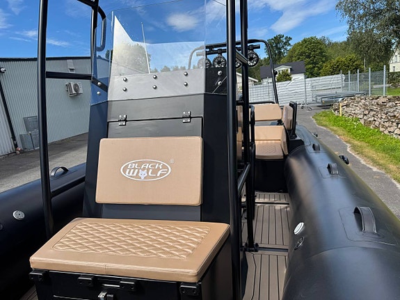 Black Wolf Rib DLX 640 7 of 12