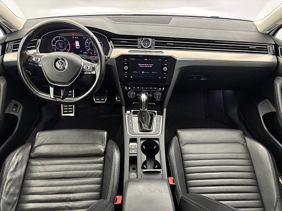 Volkswagen Passat Alltrack 17 of 23