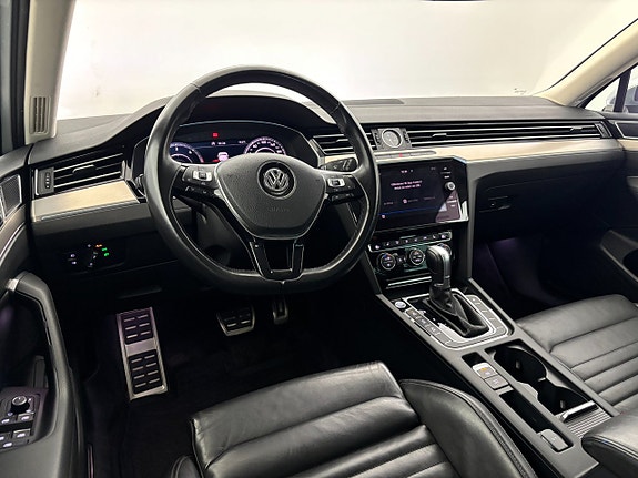 Volkswagen Passat Alltrack 16 of 23