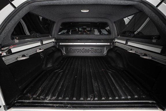 Mercedes-Benz X250 d 7 of 24