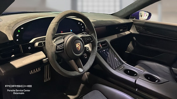 Porsche Taycan Turbo GT 3 of 5