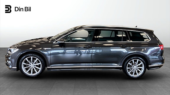 Volkswagen Passat 2 of 14