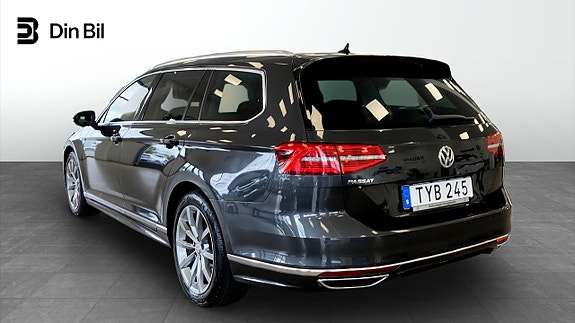 Volkswagen Passat 3 of 14