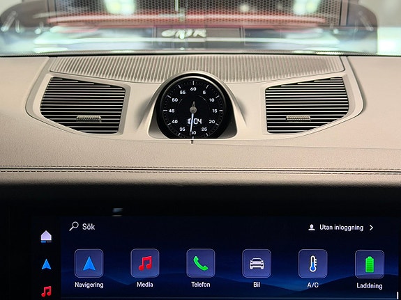 Porsche Cayenne 16 of 22