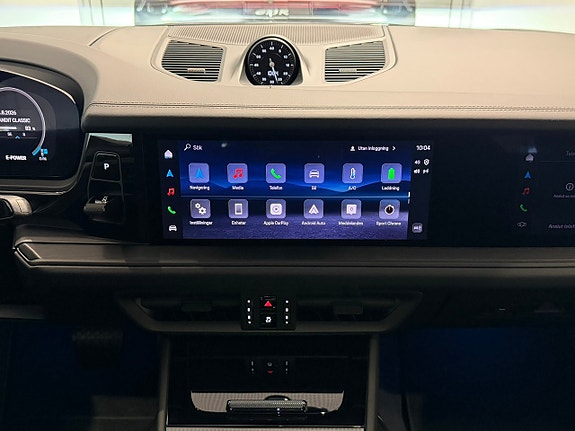 Porsche Cayenne 14 of 22