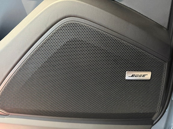 Porsche Cayenne 20 of 22
