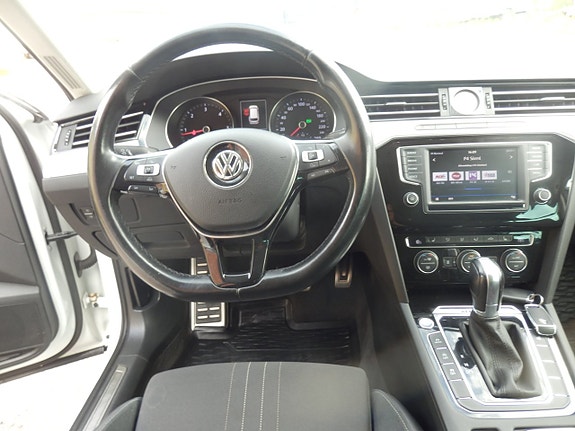 Volkswagen Passat Alltrack 7 of 8