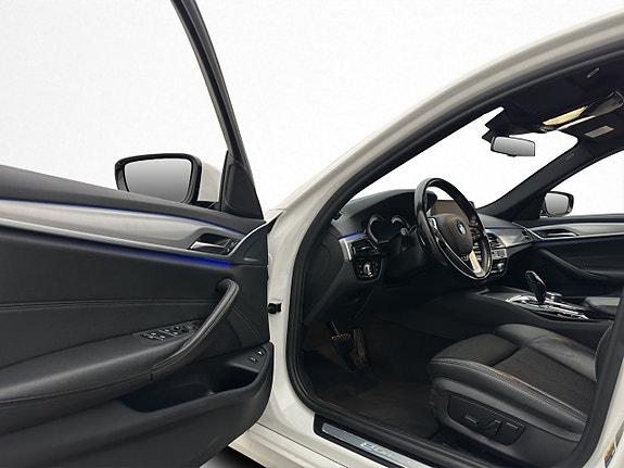 BMW 530e 8 of 30